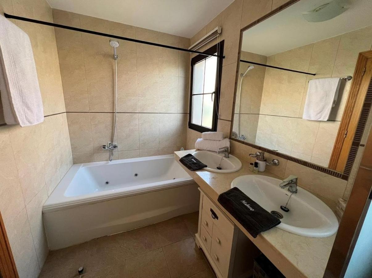 Villa Eva - New To The Market, Fully Refurbished Licensed Villa - Private Pool Caleta De Fuste Eksteriør bilde