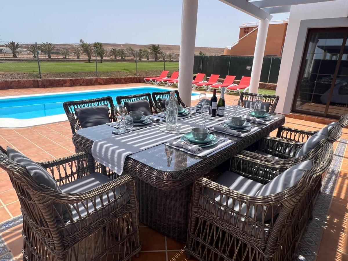 Villa Eva - New To The Market, Fully Refurbished Licensed Villa - Private Pool Caleta De Fuste Eksteriør bilde
